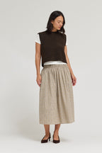 CAROB BROWN CABLE KNIT VEST
