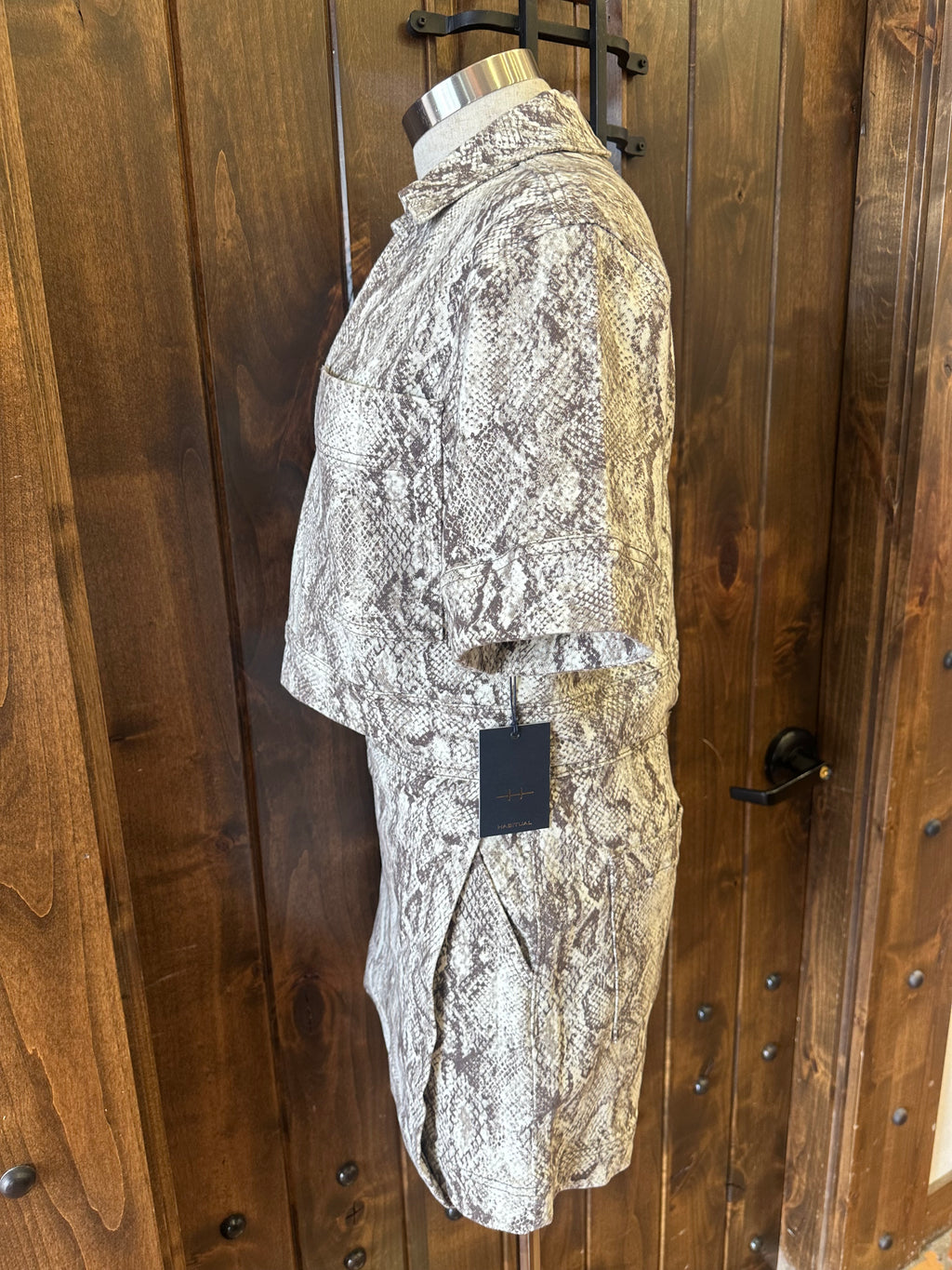HABITUAL SNAKESKIN SKORT--BROWN MIX
