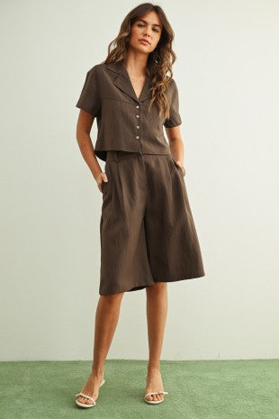 KNEE LENGTH TROUSER--BROWN