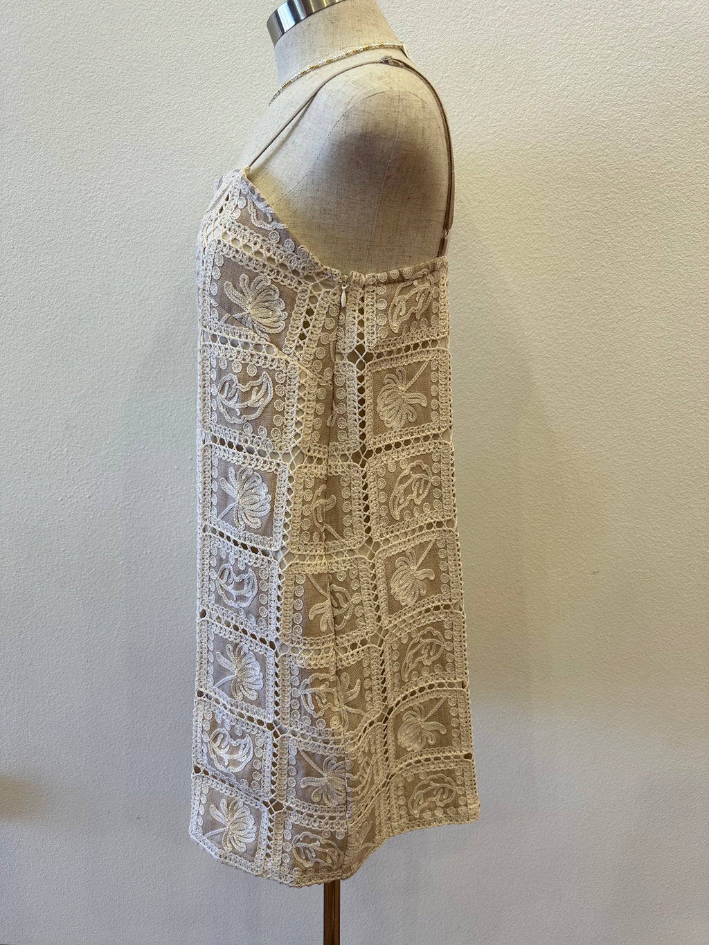 CONTRAST CROCHET MINI DRESS--TAN/CREAM