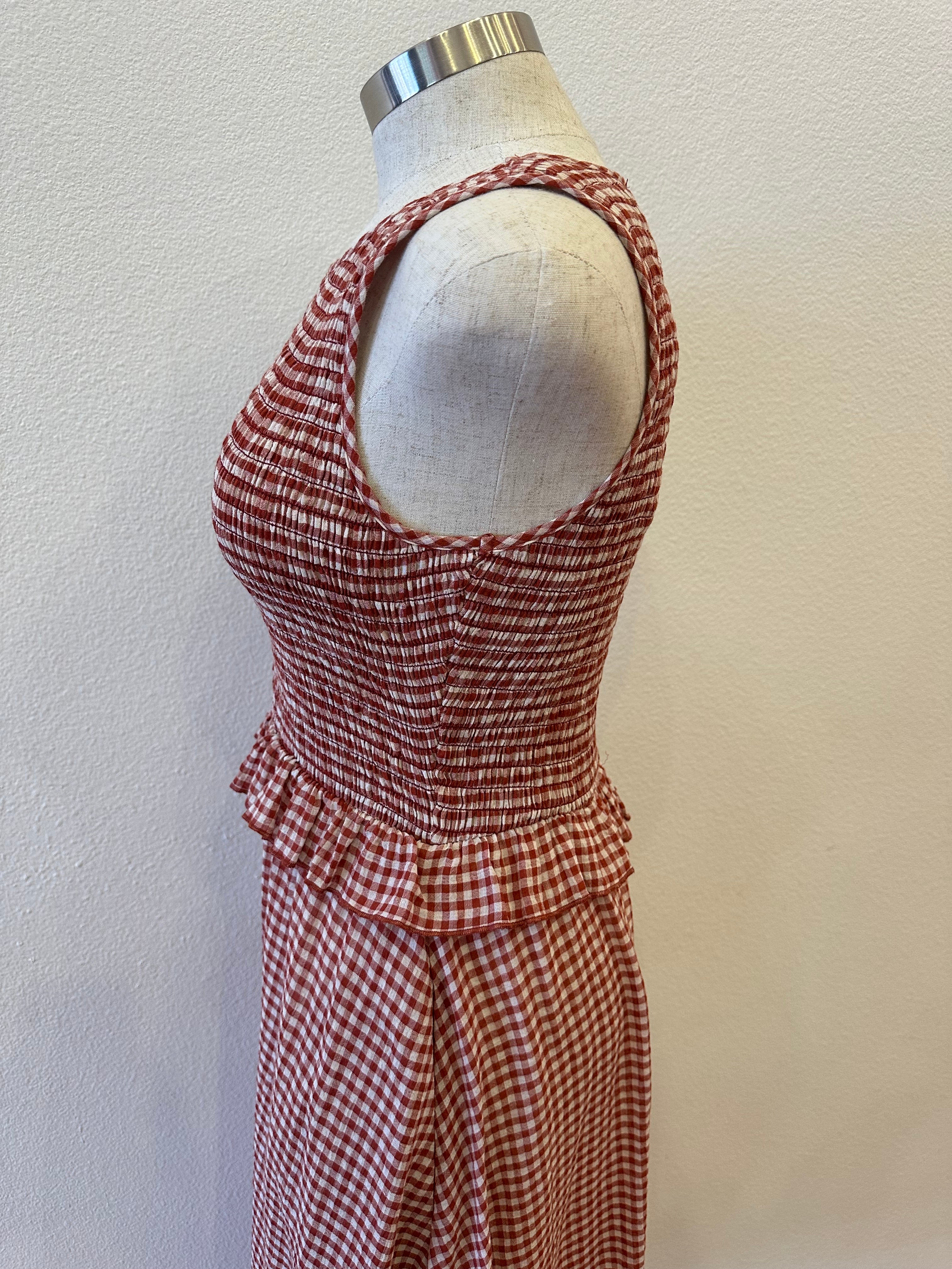 SLEEVELESS SMOCKING TOP DRESS--RED