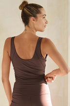 FITTED ACTIVEWEAR TANK--CHOCOLATE
