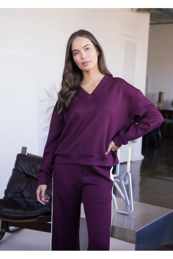 SCUBA MODAL V-NECK PULLOVER--MAROON