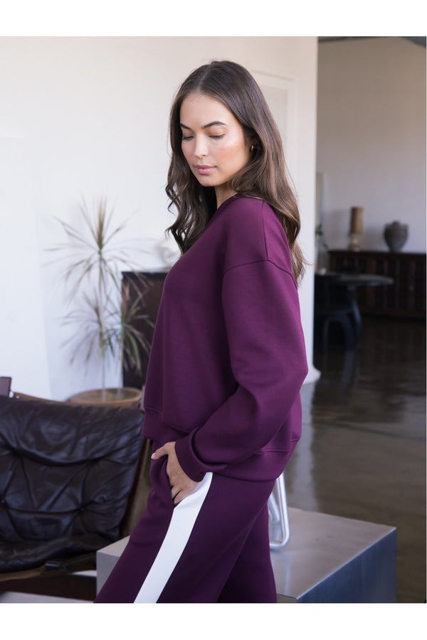 SCUBA MODAL V-NECK PULLOVER--MAROON