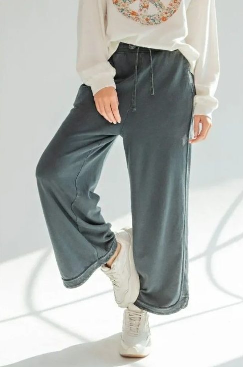 MINERAL WASHED TERRY KNIT WIDE LEG PANTS--BLACK