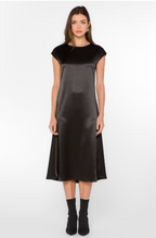 VELVET HEART AZARIA SHORT SLEEVE DRESS--BLACK