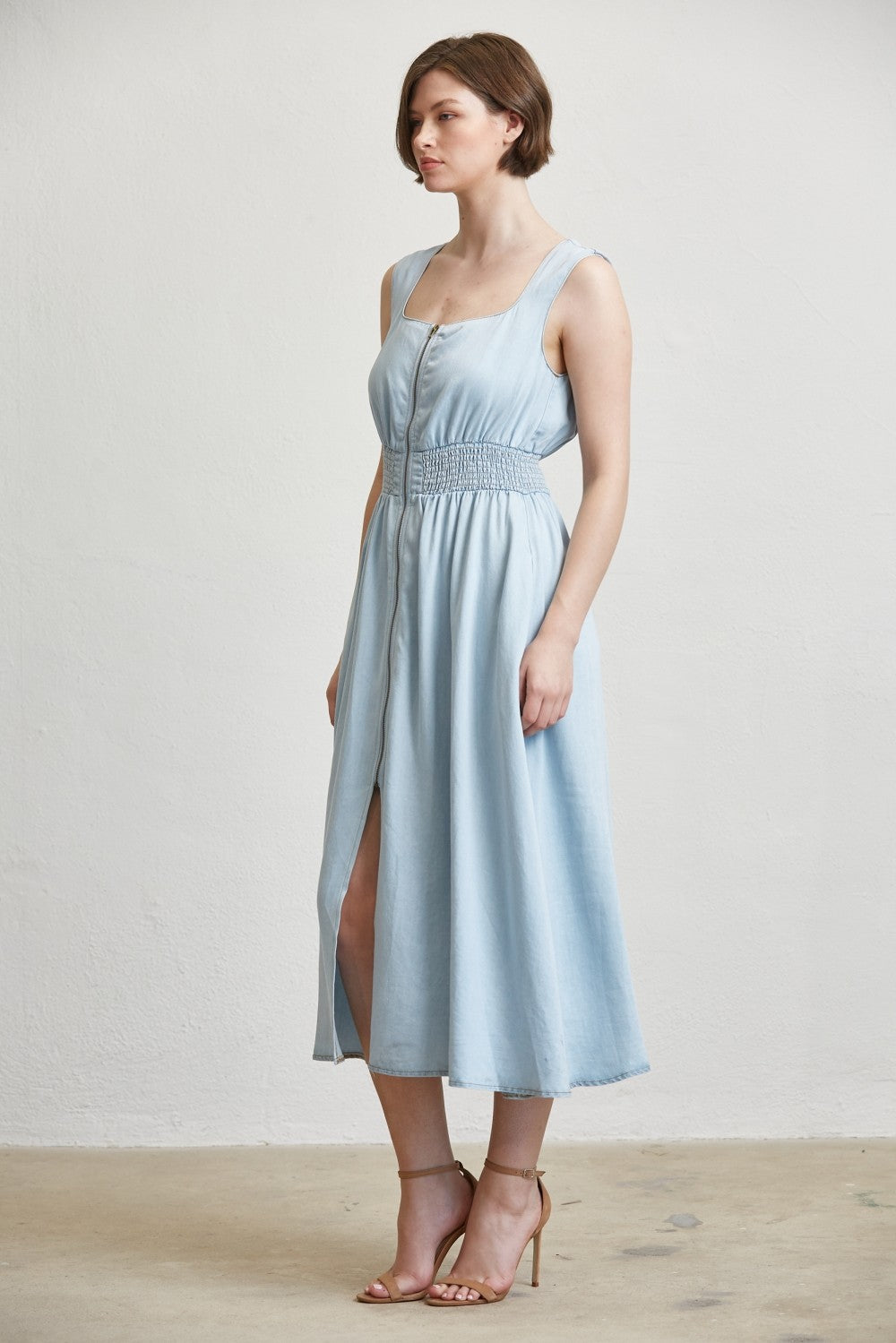 SQUARE NECK SMOCKED WAIST & FRONT ZIPPER DRESS--LIGHT DENIM