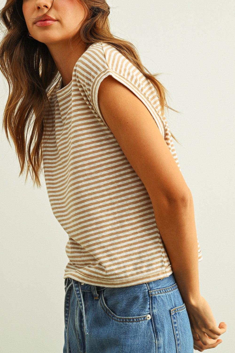 STRIPE PATTERN SLUB TOP--TAN/WHITE