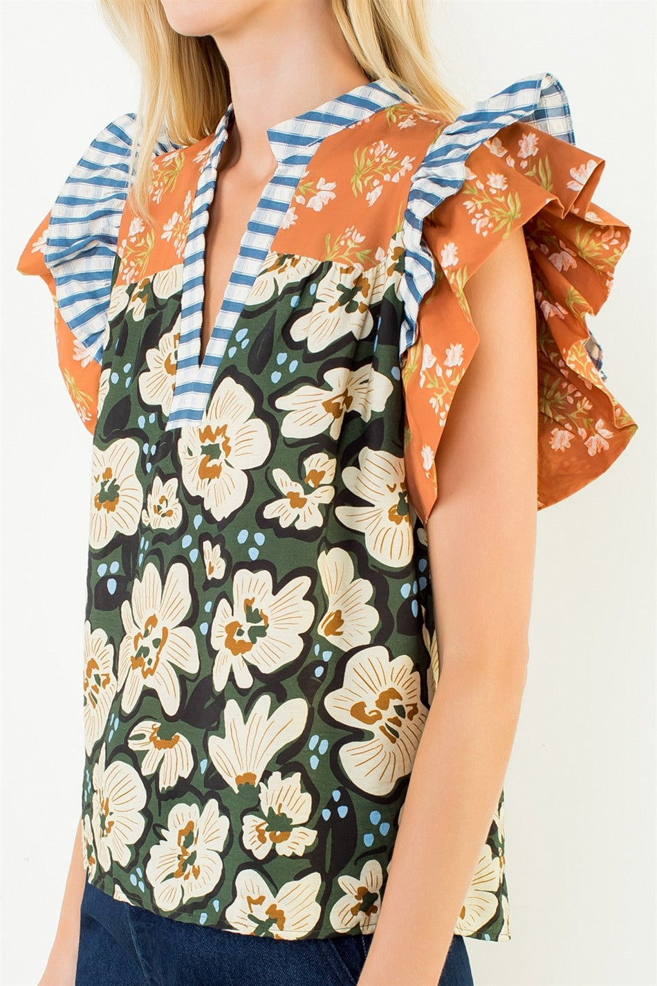 FLORAL FLUTTER SLEEVE TOP