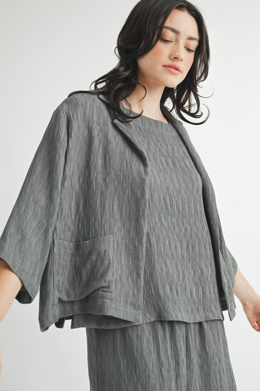 CRINKLE 3/4 SLEEVE JACKET--GREY