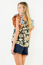 FLORAL FLUTTER SLEEVE TOP