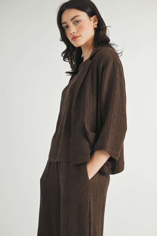 CRINKLE 3/4 SLEEVE JACKET--BROWN