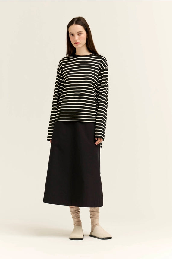 CREWNECK SWEATSHIRT WITH SIDE DRAWSTRINGS--BLACK CREAM