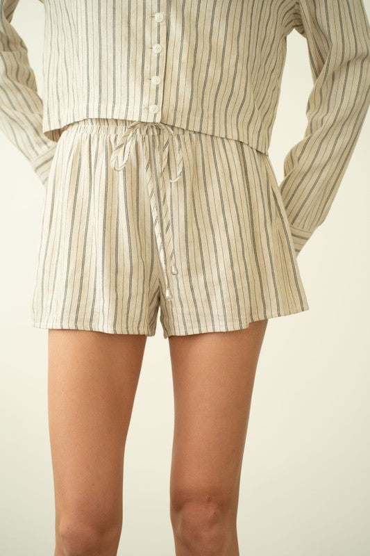 ELASTIC WAIST DRAWSTRING SHORTS--IVORY STRIPE