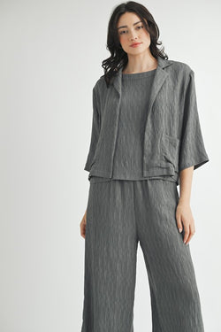 CRINKLE 3/4 SLEEVE JACKET--GREY