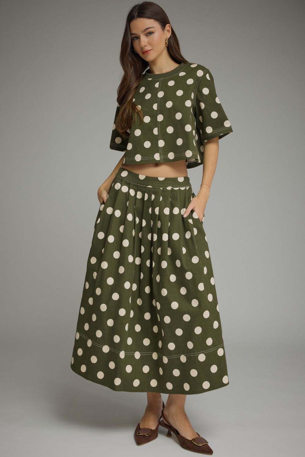 SHORT SLEEVE ROUND NECK POLKA DOT TOP--OLIVE