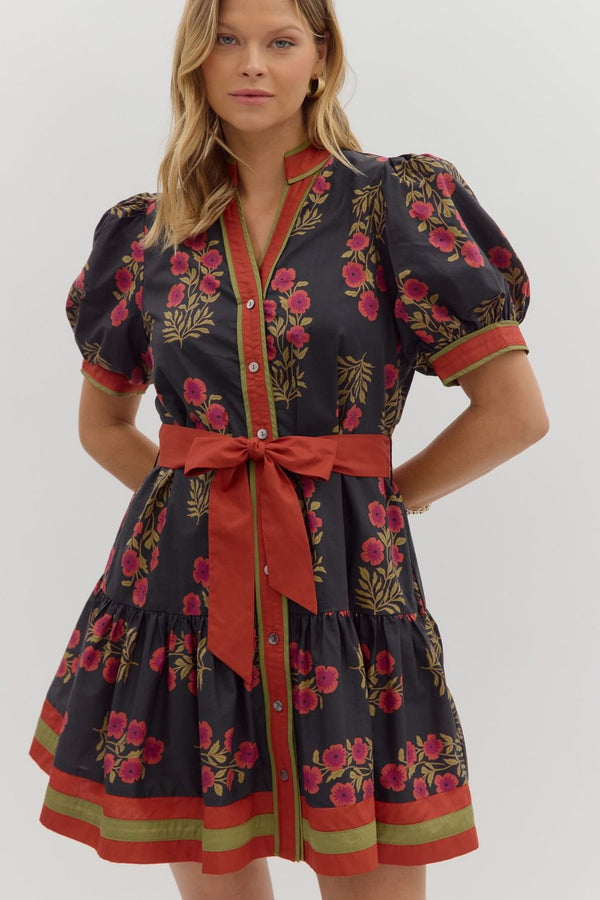 FLORAL SHORT PUFF SLEEVE BELTED DRESS--BLACK MULTI