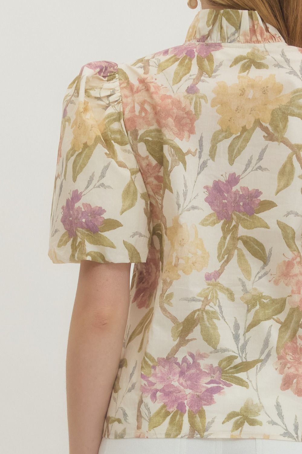 FLORAL PUFF SLEEVE V-NECK TOP--ECRU/LAVENDER MIX