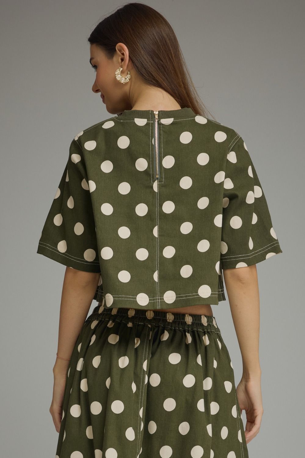 SHORT SLEEVE ROUND NECK POLKA DOT TOP--OLIVE